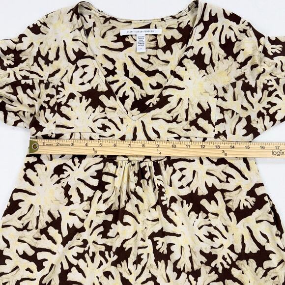 Diane Von Furstenberg Women's Silk Printed Baby Doll Mini Dress Size 2 Brown - Picture 10 of 11